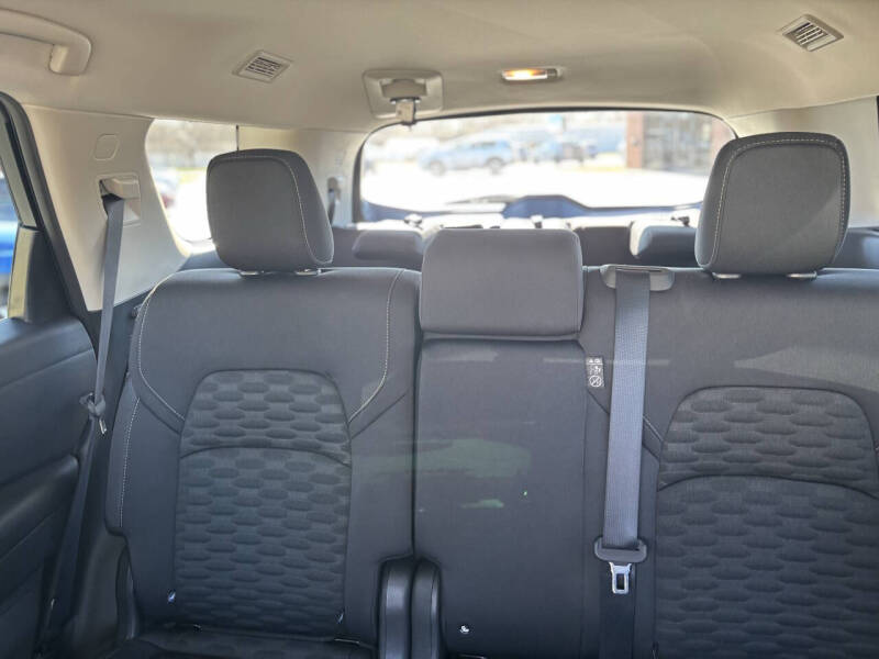 2025 Nissan Pathfinder S