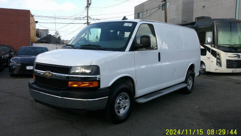 2022 Chevrolet Express 2500