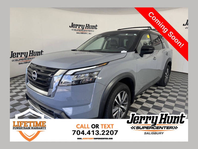 2024 Nissan Pathfinder SL