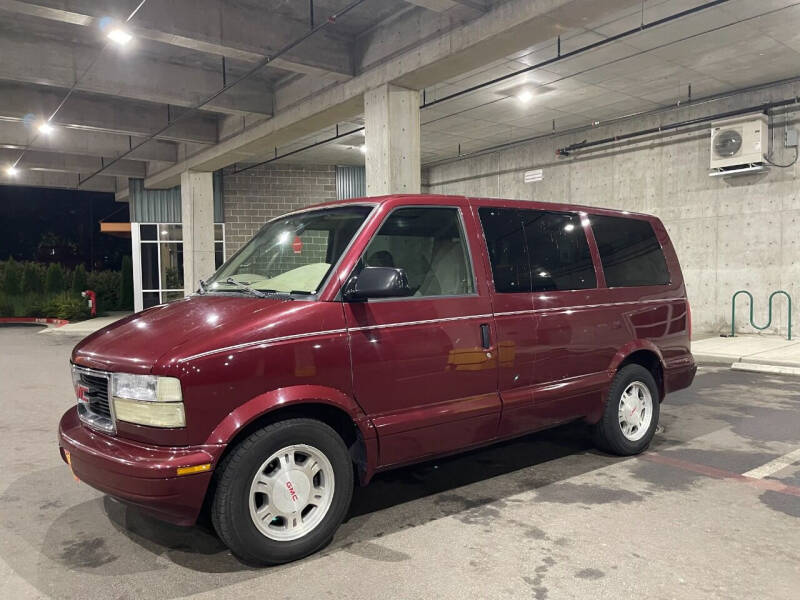 2005 GMC Safari for sale at Issaquah Autos in Issaquah WA