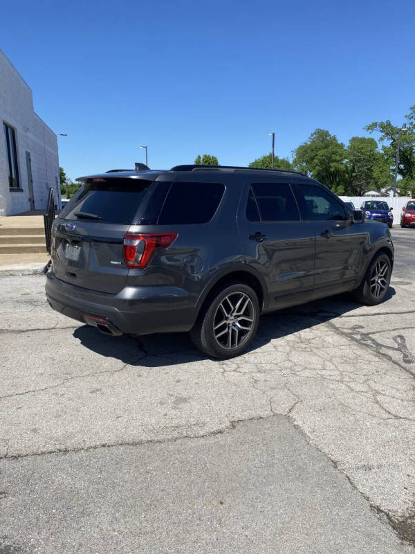 2017 Ford Explorer Sport
