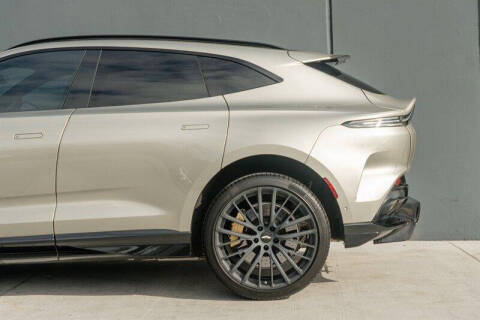 2023 Aston Martin DBX 707