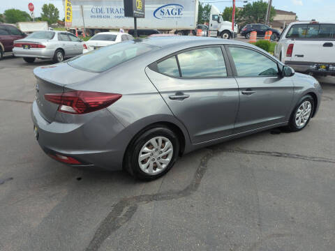 2019 Hyundai Elantra SE