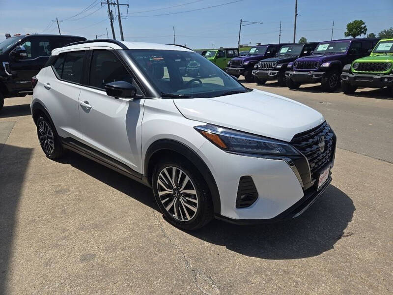 2024 Nissan Kicks SR