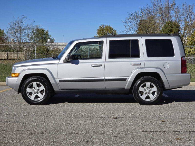 2008 Jeep Commander Sport