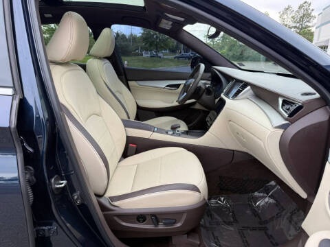 2019 Infiniti QX50 Essential