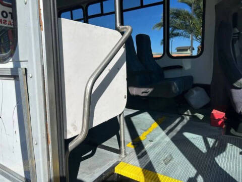 2006 Ford E-Series E-350 SD