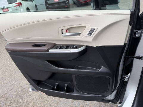 2024 Toyota Sienna Platinum 7-Passenger