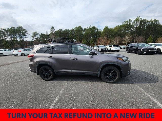 2019 Toyota Highlander SE