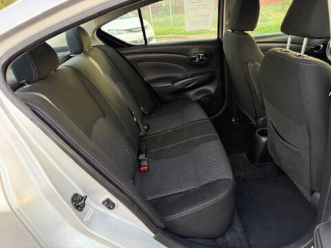 2019 Nissan Versa SV