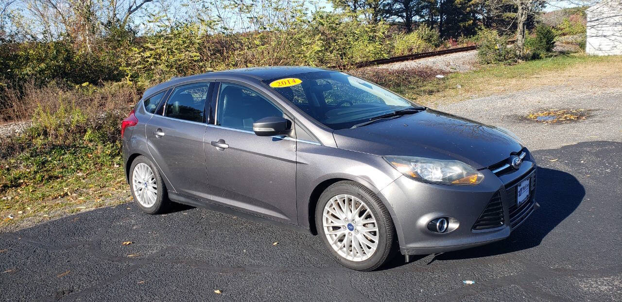 Gray 2014 Ford Focus Titanium Titanium 4dr Hatchback 2