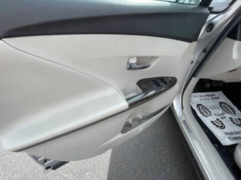 2014 Toyota Venza LE