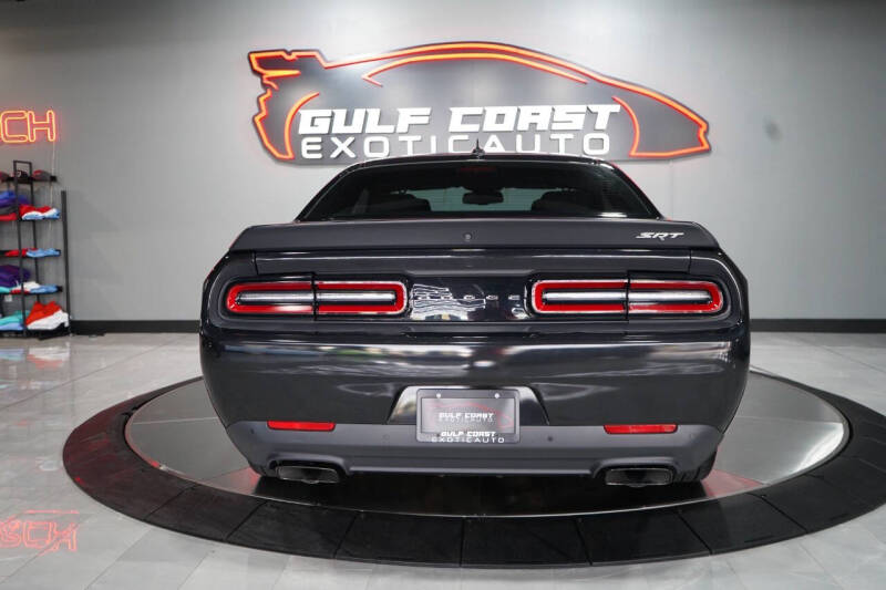 2015 Dodge Challenger SRT Hellcat