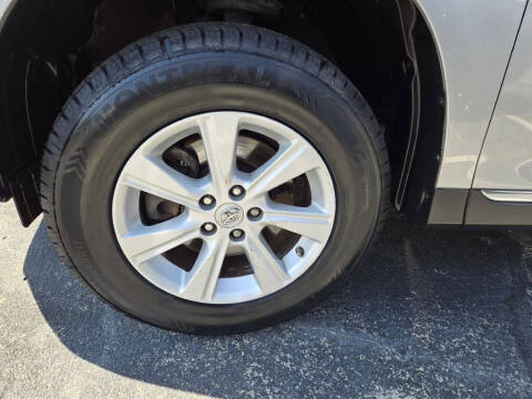 2012 Toyota Highlander SE