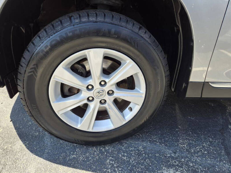 2012 Toyota Highlander SE