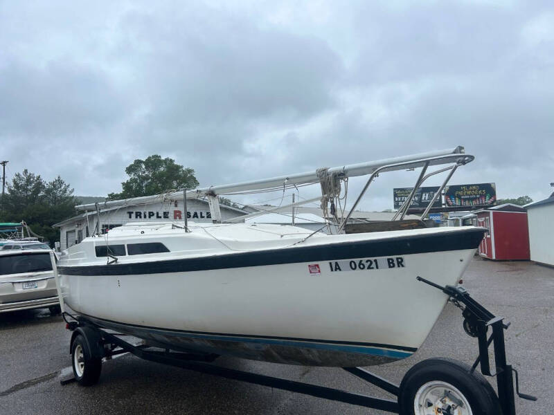 1994 MacGregor 26' Sailboat
