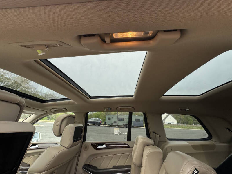 2014 Mercedes-Benz GL-Class GL 550 4MATIC