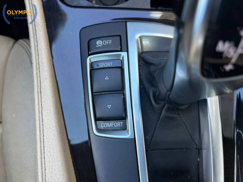 2016 BMW 5 Series 528i