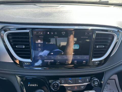2023 Chrysler Pacifica Touring