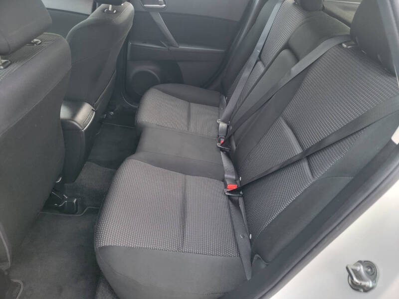 2013 Mazda MAZDA3 i Touring