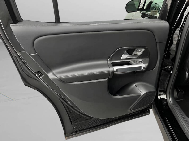 2025 Mercedes-Benz GLB GLB 250 4MATIC