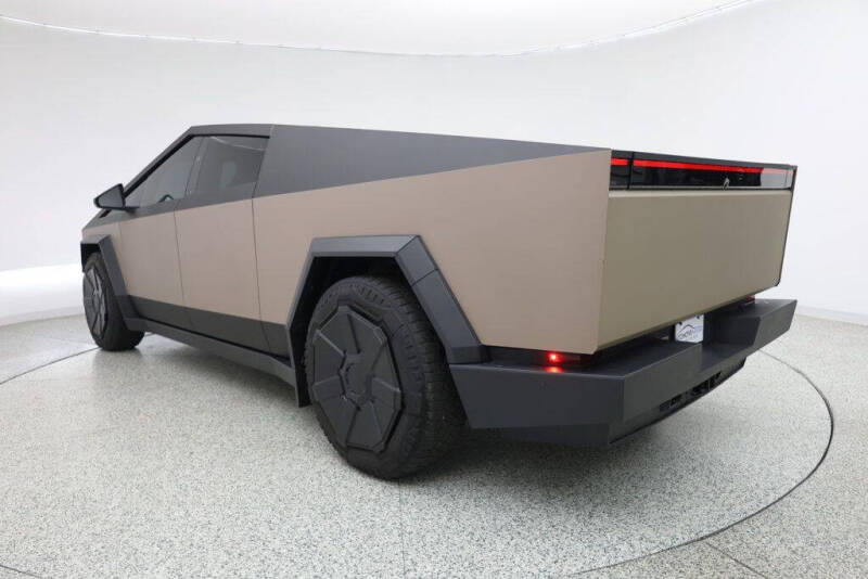 2024 Tesla Cybertruck