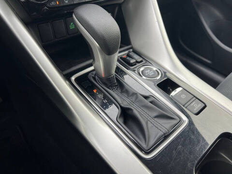 2024 Mitsubishi Eclipse Cross SE