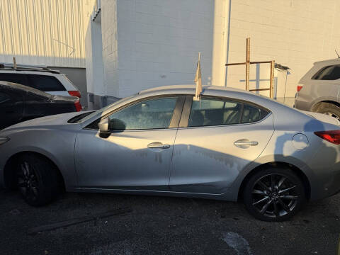 2018 Mazda MAZDA3 Touring