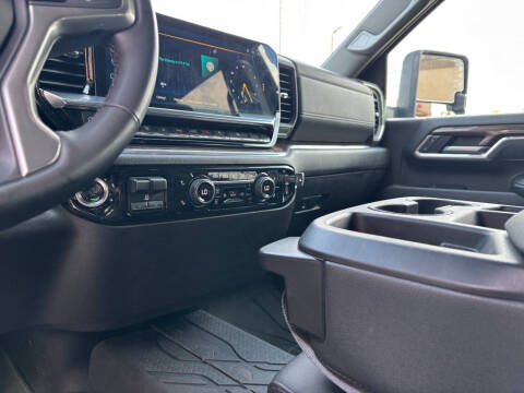 2025 Chevrolet Silverado 3500HD LT