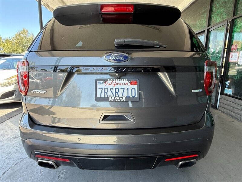 2016 Ford Explorer Sport