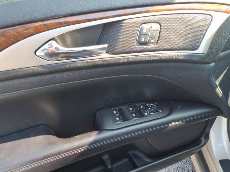 2017 Lincoln MKZ Select