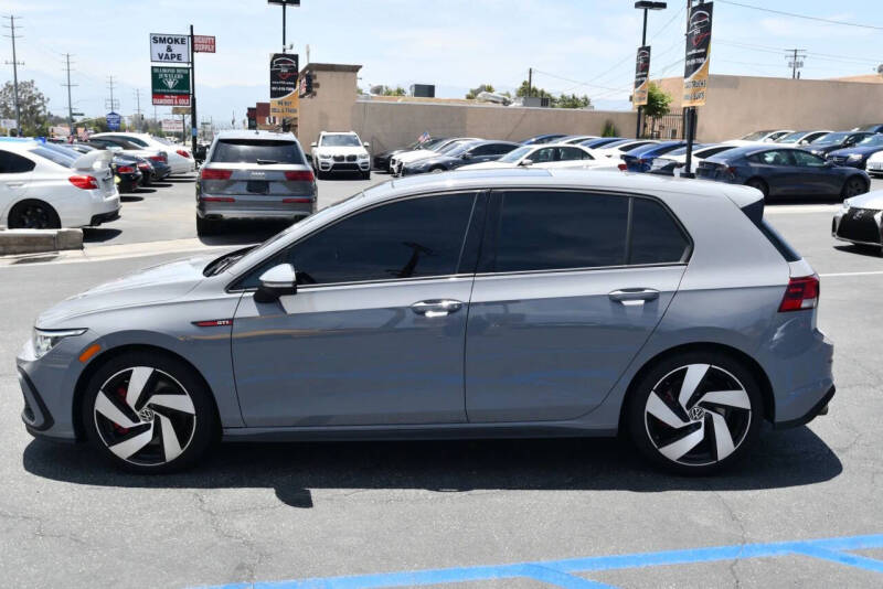 2022 Volkswagen Golf GTI SE
