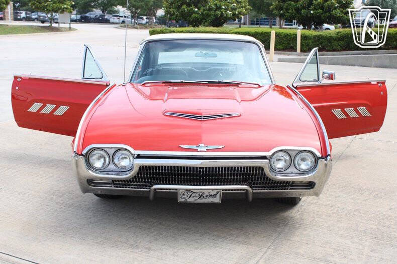 1963 Ford Thunderbird