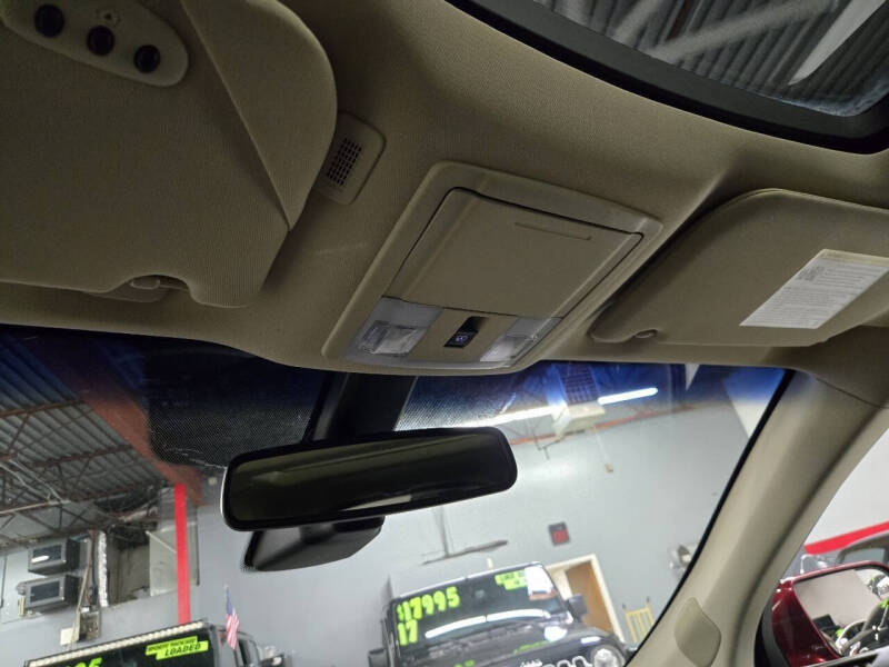 2014 Lincoln MKT
