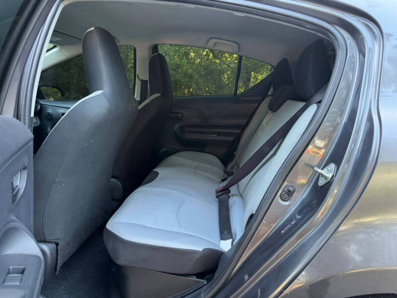 2016 Toyota Prius c