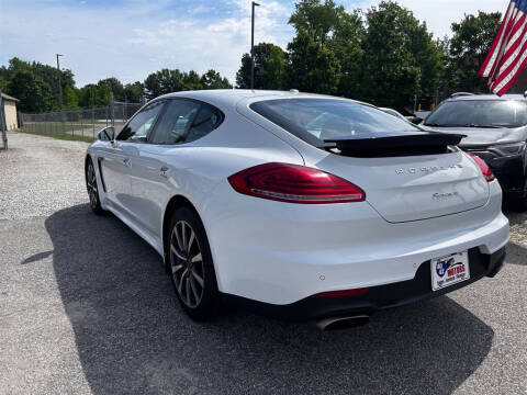 2016 Porsche Panamera 4