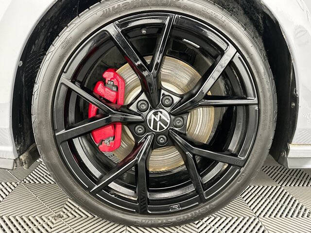 2024 Volkswagen Golf GTI 380 SE