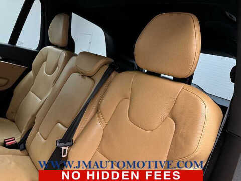 2017 Volvo XC90 T6 Momentum