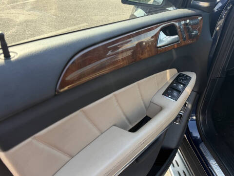 2015 Mercedes-Benz GL-Class GL 550 4MATIC