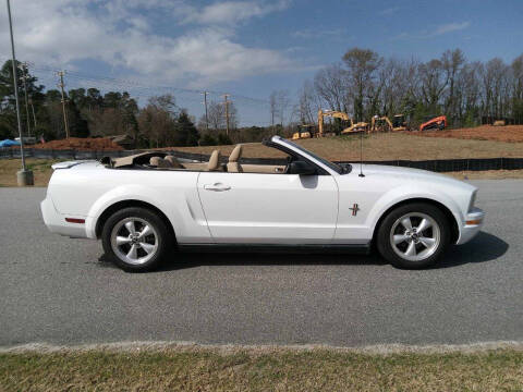 2007 Ford Mustang V6 Deluxe