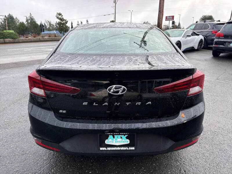 2019 Hyundai Elantra SE