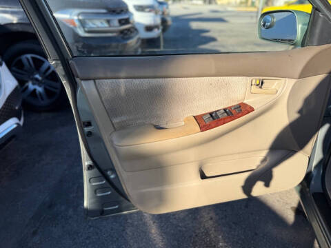 2003 Toyota Corolla LE