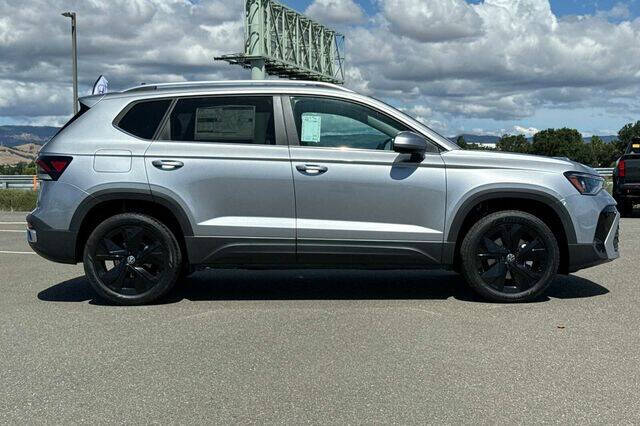 2026 Volkswagen Taos SE