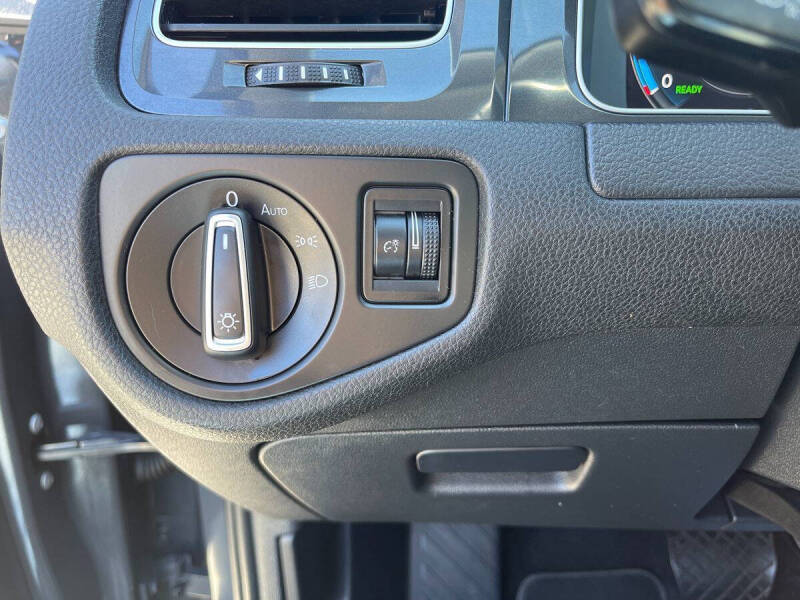 2019 Volkswagen e-Golf SEL Premium