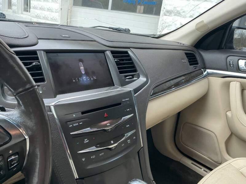 2013 Lincoln MKS