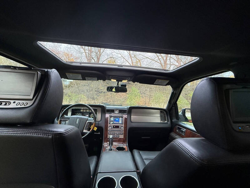 2012 Lincoln Navigator L