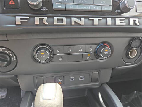 2025 Nissan Frontier SV