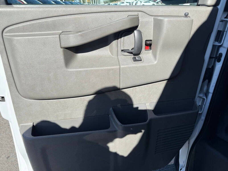 2023 GMC Savana 2500