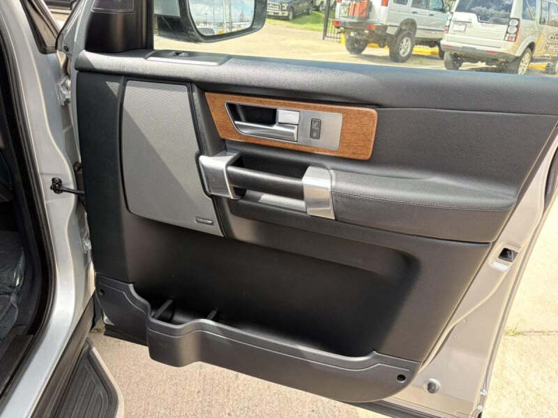 2016 Land Rover LR4