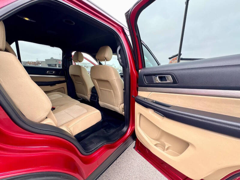 2017 Ford Explorer